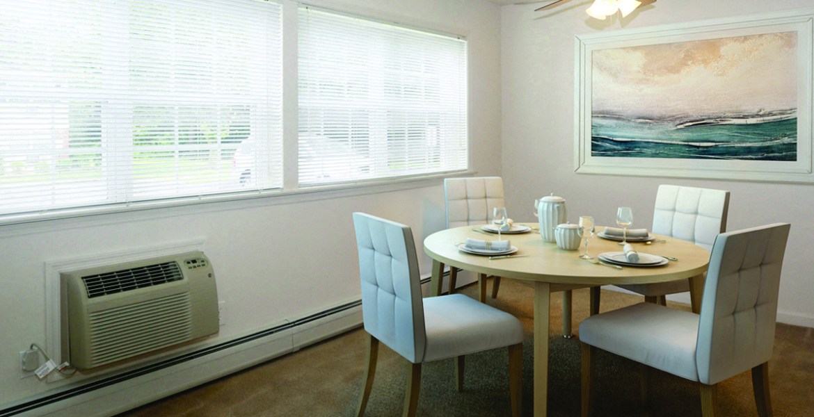 Ronkonkoma Apartments Heatherwood House at Lake Ronkonkoma Photo